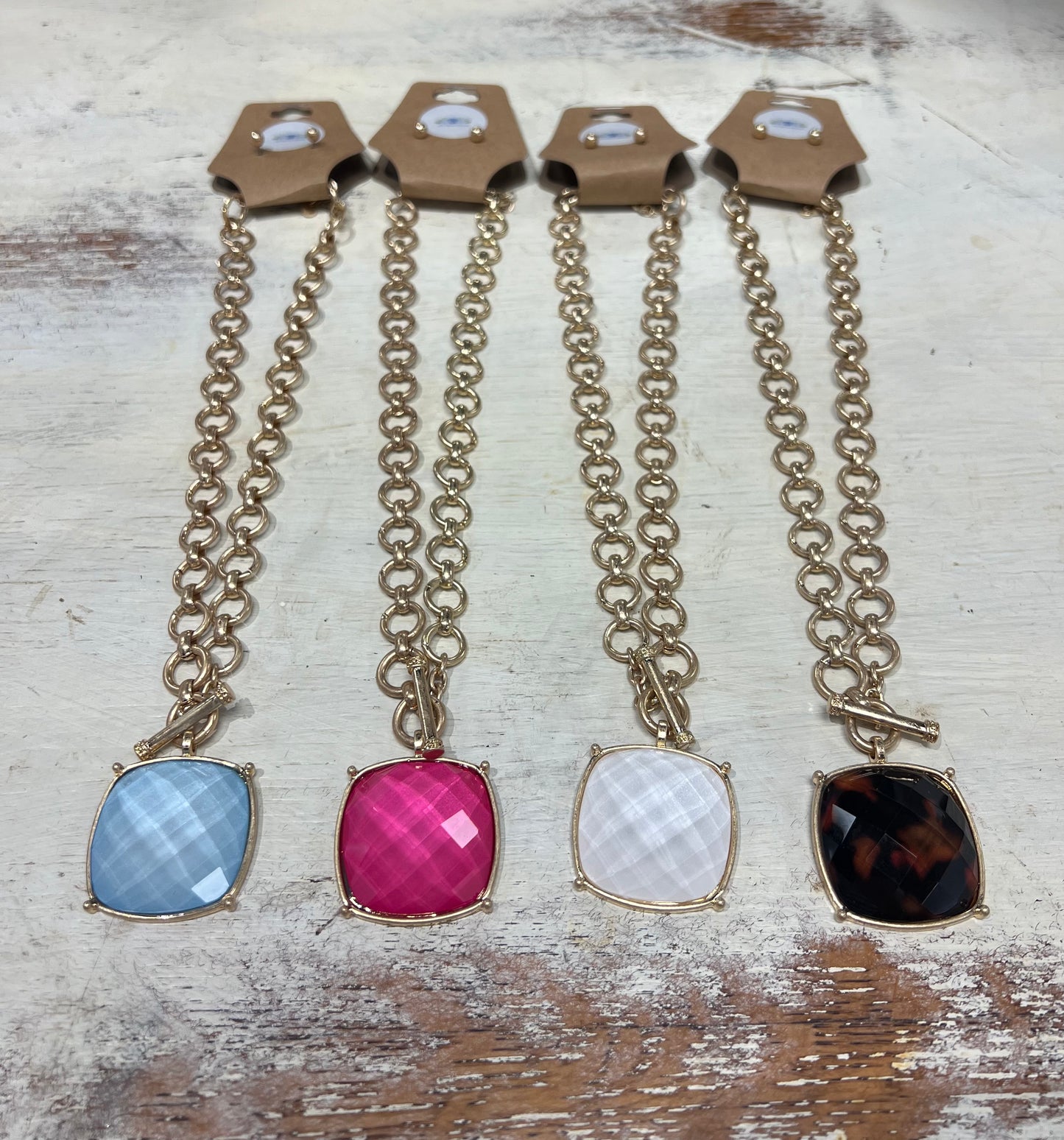The Stone Pendant Necklace