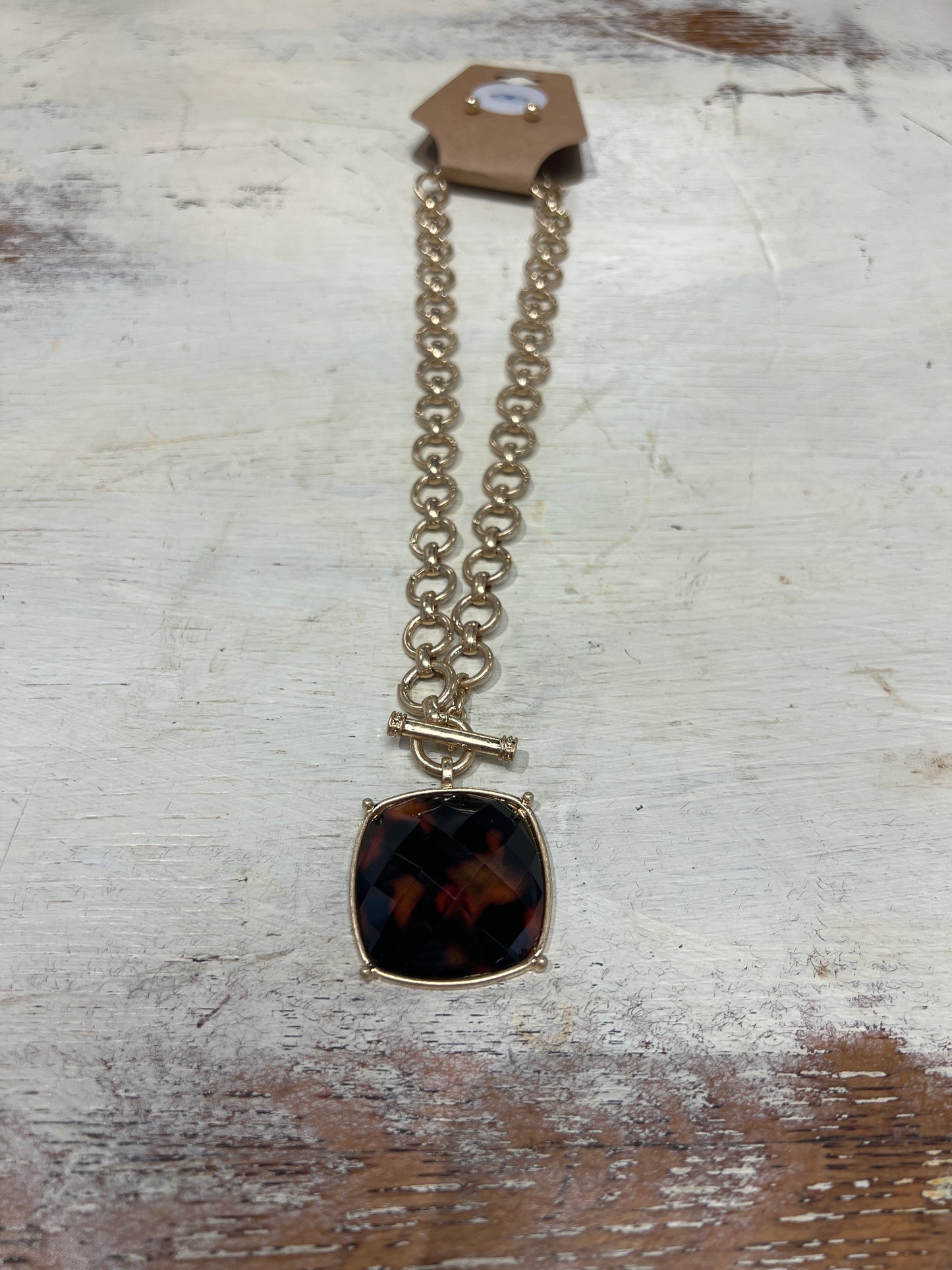 The Stone Pendant Necklace
