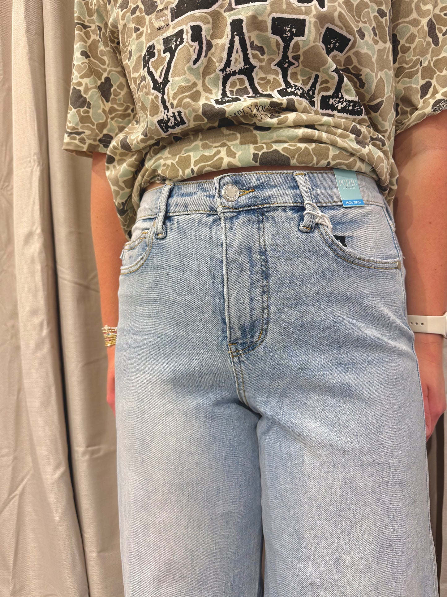 The Judy Blue Wide Leg Jeans - Petite