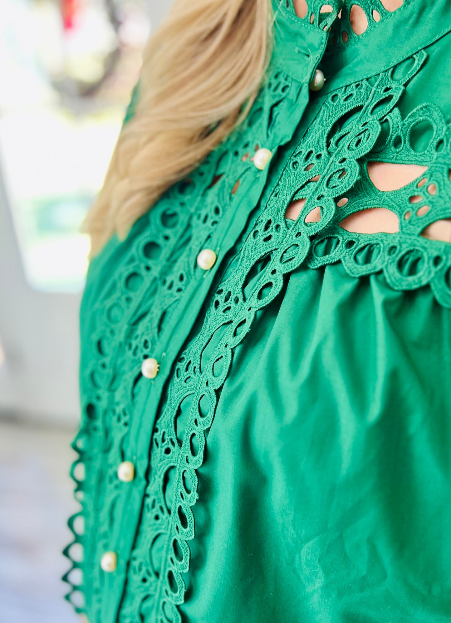 Carolina Eyelet Curvy Blouse in Green