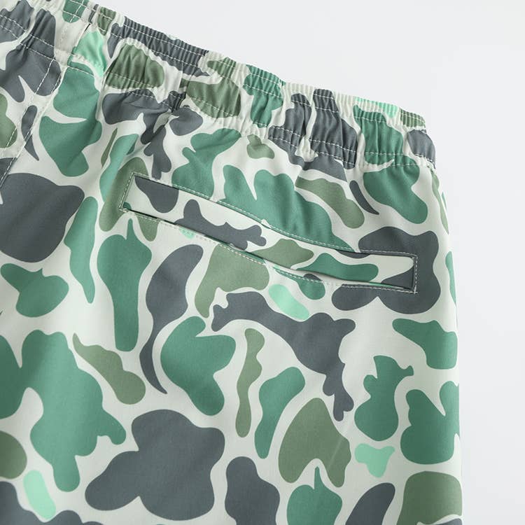 Honey Hole Outdoor Weekender Shorts in Field Camo