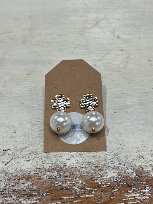 The Pearl Drop Earrings